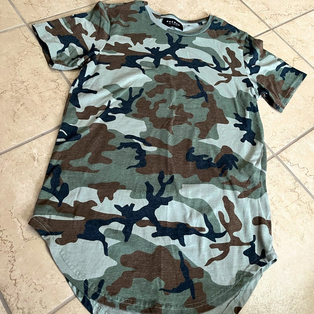 Pacsun Camo Scallop Tee‼️